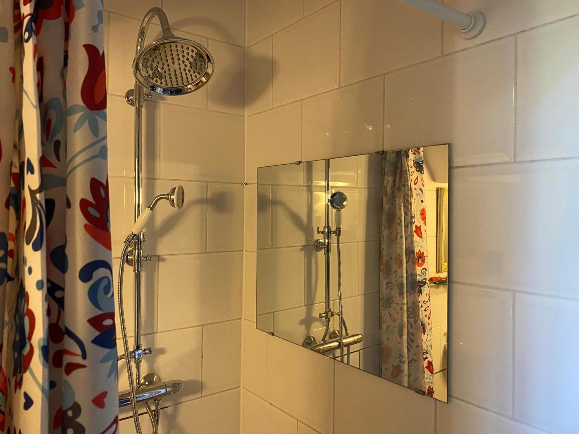 Vakantie Appartement Goedereede Let Op De Badkamer Moet Met Andere Gasten Gedeeld Worden 외부 사진